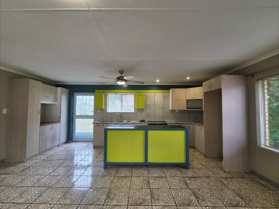 3 Bedroom Property for Sale in Stilbaai Wes Western Cape